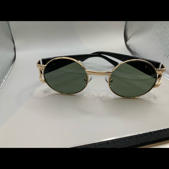 .🌹LAST ONE LEFT🌹 Mens versace green lens - Picture 4 of 8